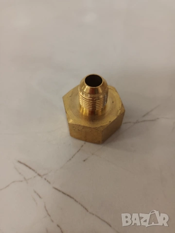 Преходник от 3/4" инча женско към 3/8" инча мъжко