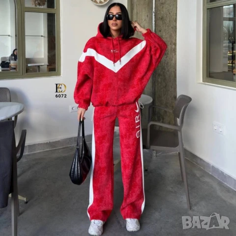 дамски екипи Nike , снимка 4 - Спортни екипи - 50742781