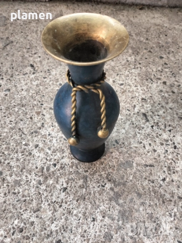 Бронзова ваза, снимка 1