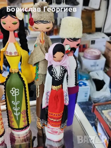 Стари Дървени кукли с традиционни носии , снимка 6 - Антикварни и старинни предмети - 50109968