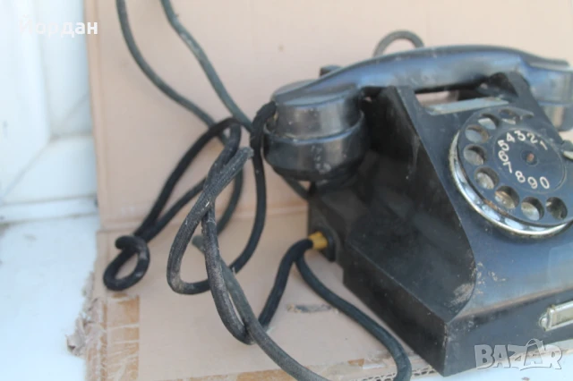 Стар бакелитов телефон, снимка 6 - Антикварни и старинни предмети - 50999275