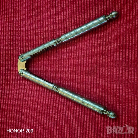 Стара метална орехотрошачка. , снимка 3 - Антикварни и старинни предмети - 54239331