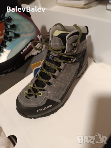 Туристически обувки , снимка 3 - Спортни обувки - 54239480