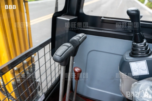 Продавам багер Hengwang HW 30, снимка 11 - Индустриална техника - 53217199