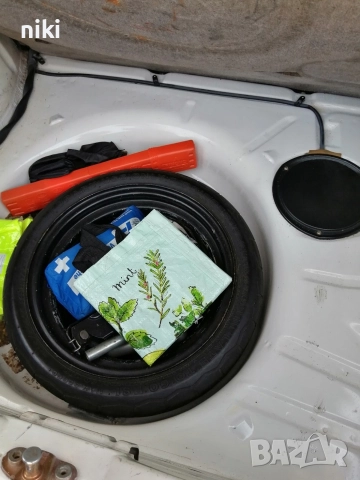 Golf 2  автомобила е съхраняван във гараж.