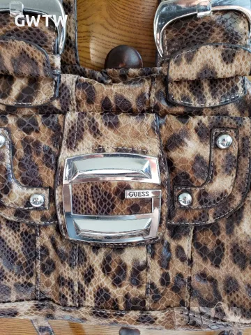 Guess оригинална чанта, снимка 2 - Чанти - 56404127