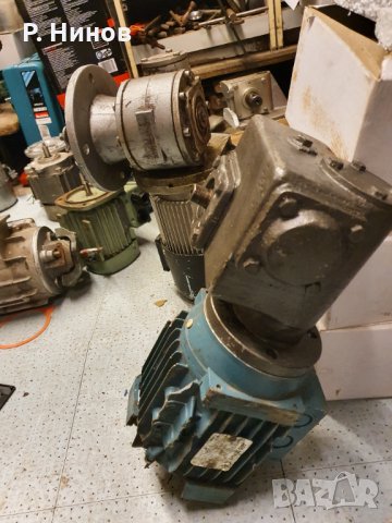 редуктор 2 оборота в минута за заварчици реверс подходящ за заварачна техника, снимка 4 - Електродвигатели - 32123097