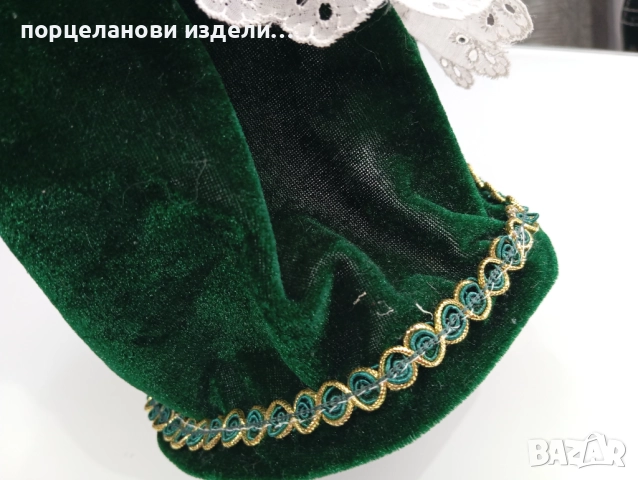 Порцеланова колекционерска кукла със метална стойка , снимка 11 - Антикварни и старинни предмети - 52690344