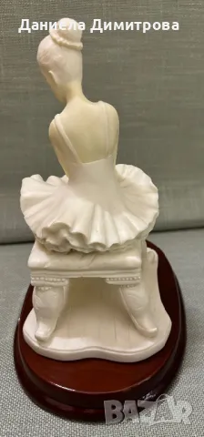 Седяща балерина, снимка 5 - Статуетки - 48940993