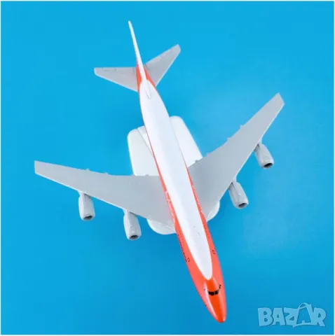 Бойнг 747 самолет модел макет Avianca метален черна кутия пътници на борда, снимка 3 - Колекции - 49507099