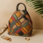 Стилна дамска раница с цветна мозайка, снимка 3