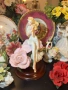Franklin Mint Sculpture Figurine “Lady Rose” художник Jegou изработена през 1988 Код P2169, снимка 2