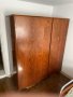 Гардероб Двукрилен с 3 чекмеджета и 4 рафта от орехово дърво с оригинално лаково покритие, снимка 3