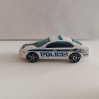 Метална количка Hot Wheels Ford Fusion - Police 1/64, снимка 3 - Колекции - 39540071
