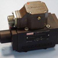 Серво клапан Rexroth 4WSE2ED10-51/60B9T315K31EV directional servo valve, снимка 2 - Резервни части за машини - 38005237
