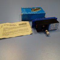 Пневматичен клапан Festo VZ-3-PK-3 5755 time delay valve, снимка 1 - Резервни части за машини - 38499885
