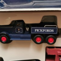 1/50 Corgi Pickfords Корги Diamond T Ballast Truck (x2) With 24 Wheel Girder Trailer & Stee, снимка 2 - Коли, камиони, мотори, писти - 35386392