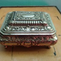 посребрена метална барокова кутия, снимка 1 - Други ценни предмети - 38297069
