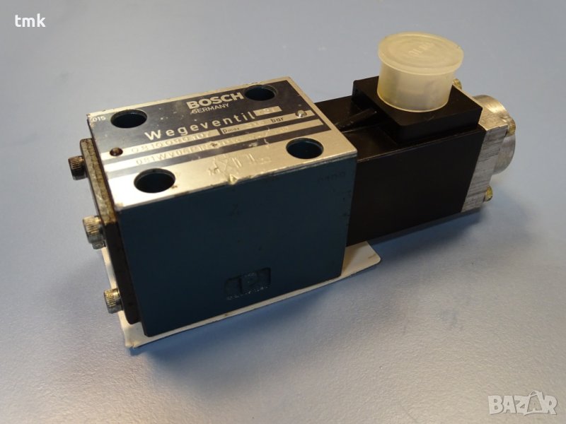Хидравличен разпределител BOSCH 0810 090107 directional control valve 081WV06, снимка 1