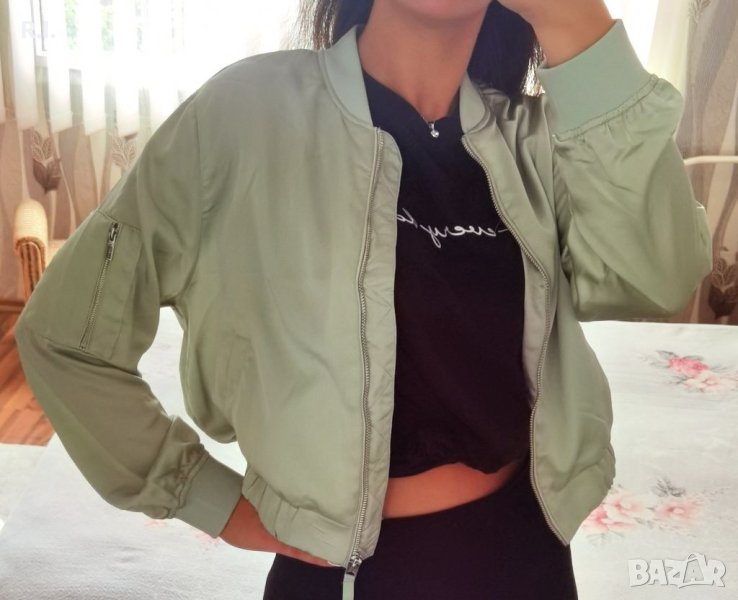 Зелено късо есенно дамско яке, снимка 1