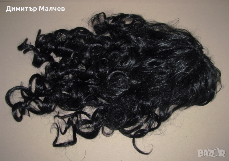 Перука от изкуствена коса 60 см черна на букли, отлична, снимка 1