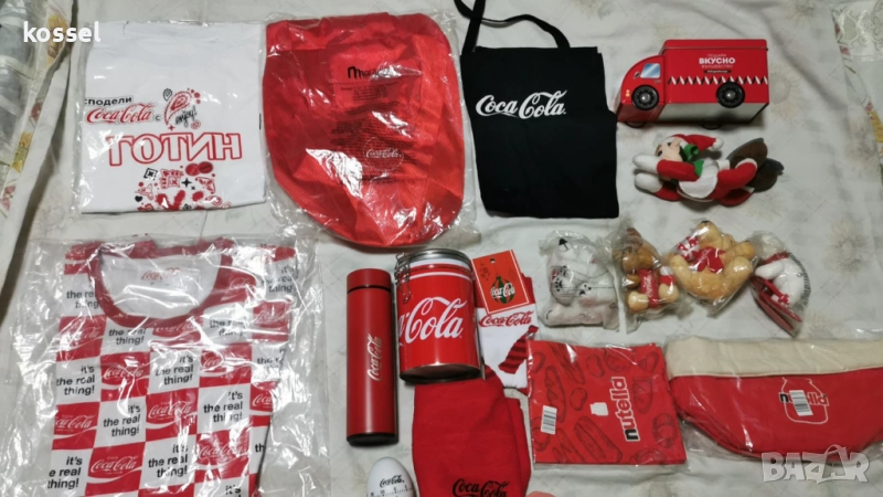 Кока-кола тениски, кърпа,термус и други за колекционери, снимка 1