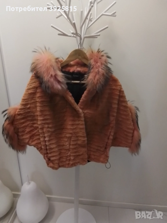 Яке от бобър,с качулка,и гарнитура от енот -ново, снимка 1
