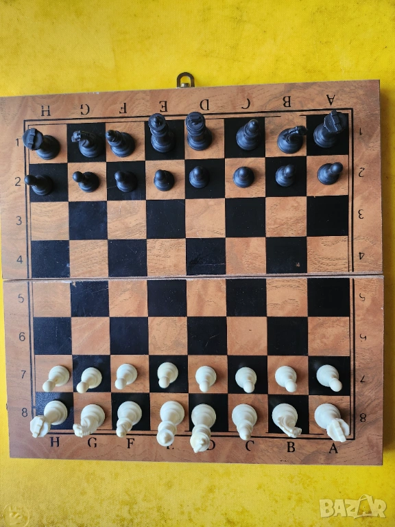шах с к-т фигури 29х29 см / малък пирографиран 17х17 см с фигури / хартиен шах / фигури големи, снимка 1