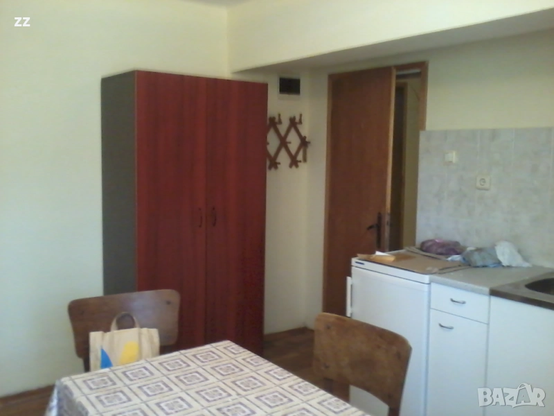 Давам самостоятелна стая с баня и тоалетна под наем, снимка 1