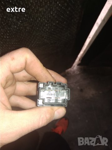 Бутон подгрев задно стъкло за Volkswagen Golf III Hatchback (08.1991 - 07.1998), снимка 2 - Части - 34885191