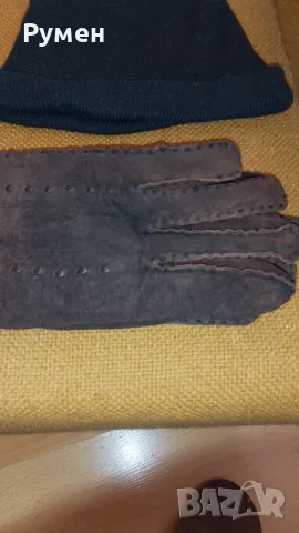 Два броя мъжки зимни шапки и два броя ръкавици, снимка 4 - Шапки - 47762052