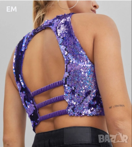 Бляскав топ от Bershka✨, снимка 4 - Корсети, бюстиета, топове - 52440619