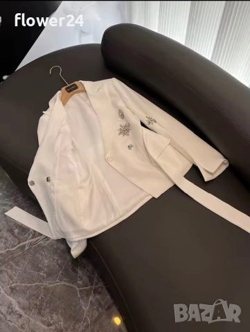 Бяло сако, размер S-M, снимка 2 - Сака - 53305038