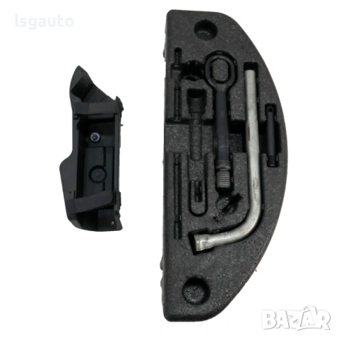 Комплект кука за теглене и ключ за джанти AUDI  A8 (D4, 4H) 2010-2017 ID: 158741