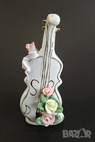 Порцеланова ваза вилончело