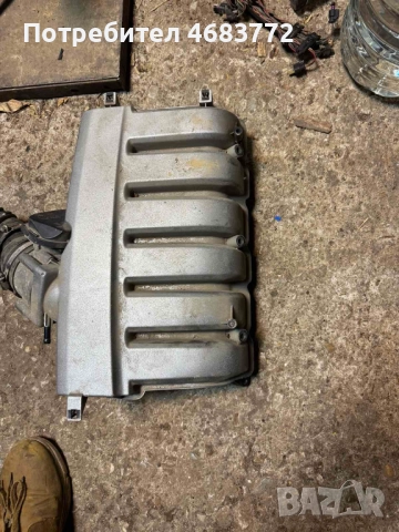 Ляв всмукателен колектор за Ауди Audi A8L 6.3L W12 500ps. само за 400лв. 07p133201d 07p133185d