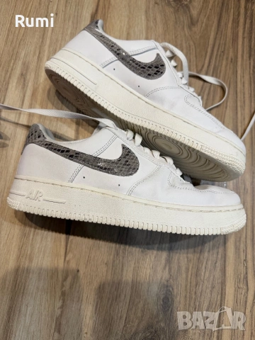 Оригинални кецове с Екзотична змийска кожа Nike Air Force 1 Low ! 37,5 н н, 60 лв, снимка 5 - Маратонки - 50823056