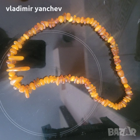 колие от кехлибар, снимка 2 - Колиета, медальони, синджири - 54299909