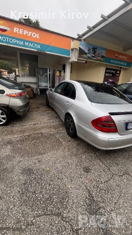 Мерцедес Е 270 цди , снимка 3 - Автомобили и джипове - 52459426