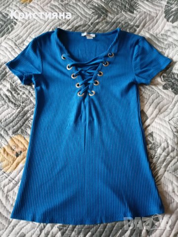 Еластична блузка размер С, снимка 1 - Тениски - 42509189