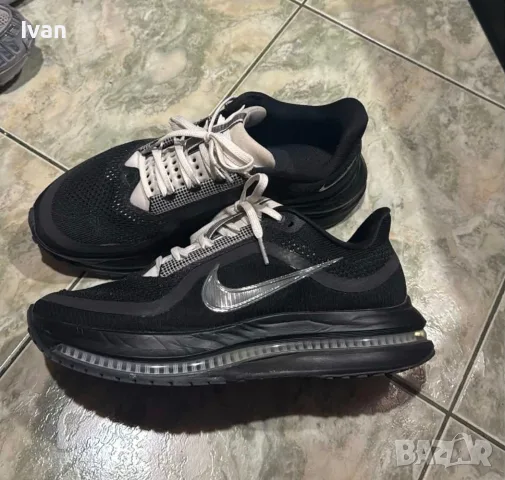 маратонки Nike черни 