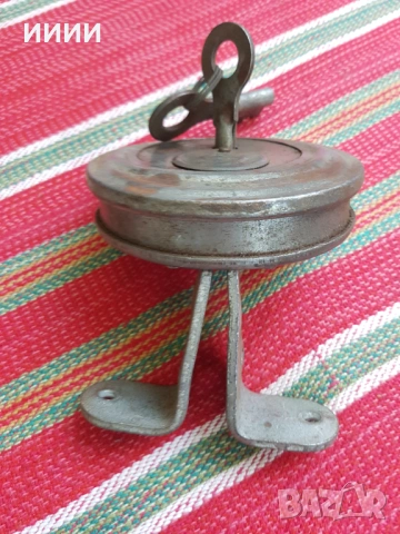 Катинар брава, снимка 2 - Антикварни и старинни предмети - 53227709