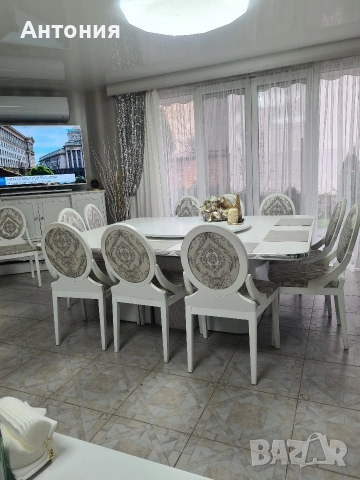 Трапезна маса с 12 стола