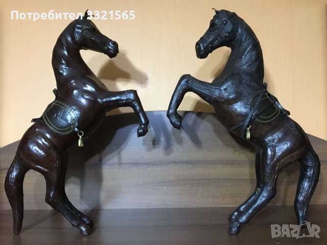 Стари кожени коне, снимка 1 - Декорация за дома - 38901663