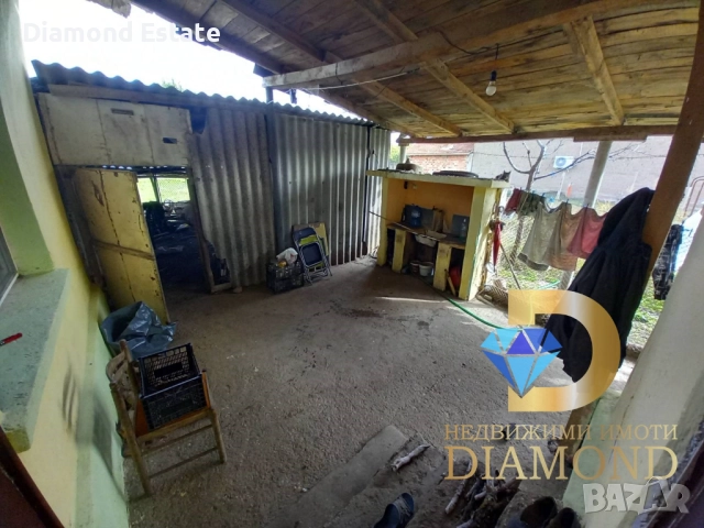 Едноетажна къща в село Боздуганово, общ. Раднево, снимка 13 - Къщи - 52141588