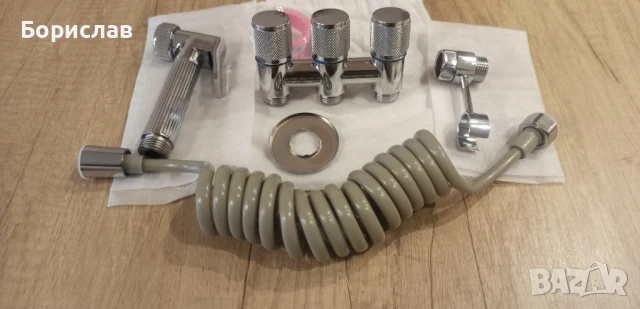 Хигиенен душ за тоалетна/биде с троен кран - 3 цвята, снимка 2 - Душове - 51127892