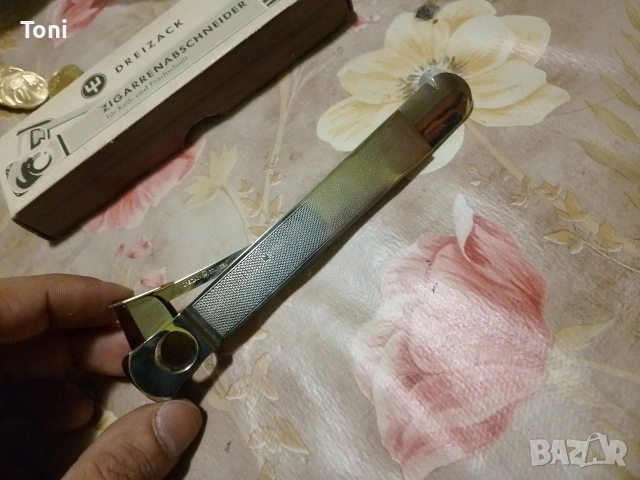 гилотина за пури,нож за пури dreizack Solingen чисто нов!!!!!, снимка 2 - Антикварни и старинни предмети - 53953349