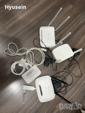 Рутер 3 бр. оптичен модем/терминал(конвертор) 1 бр. WiFi приемник/адаптер (флашка) 1 бр.