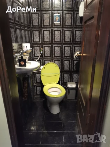 Напълно ОБЗАВЕДЕН апартамент с ГАРАЖ и  ДВОРНО място, снимка 11 - Апартаменти - 51330615