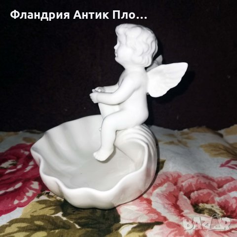 	 Бяла порцеланова бижутерка "Ангелче в мида", снимка 2 - Декорация за дома - 33774550